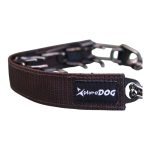 Szöges csatos nyakörv takaró barna