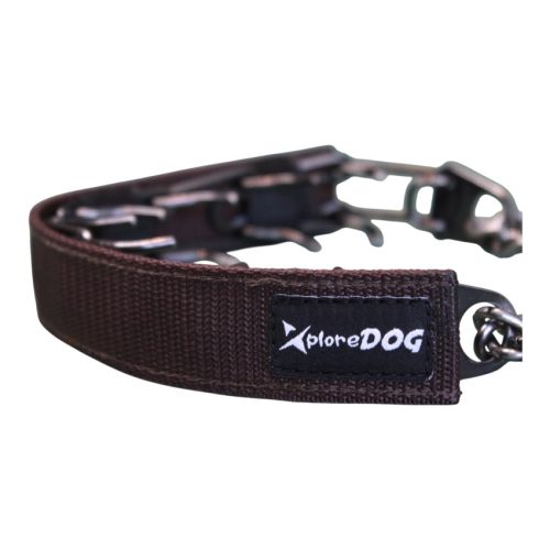 Szöges csatos nyakörv takaró barna